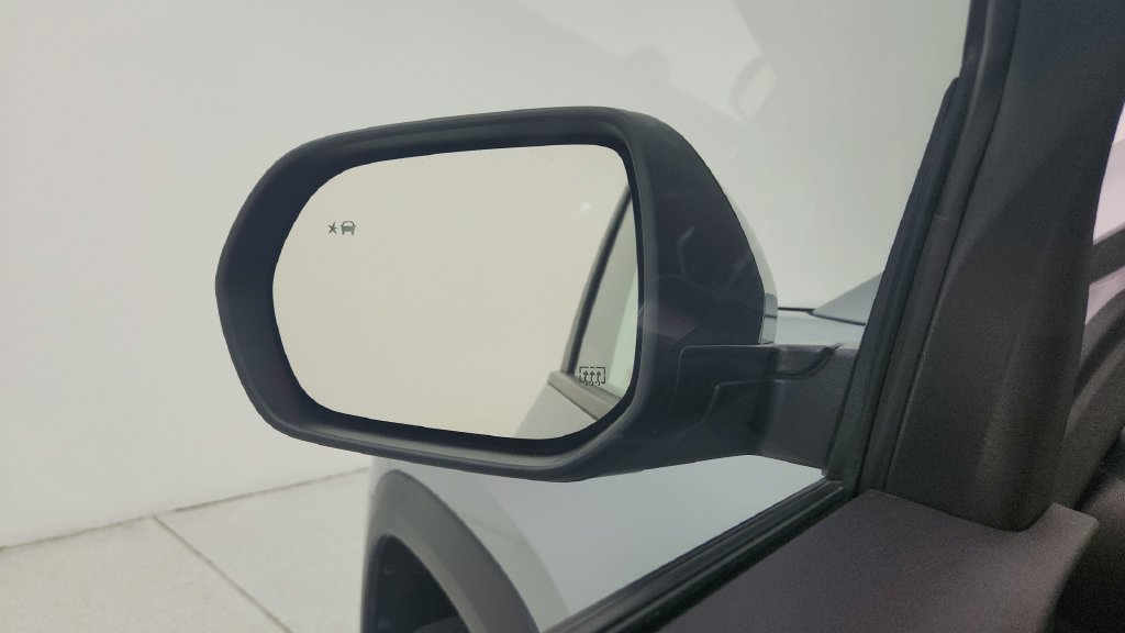 Used 2025 Chevrolet Equinox LT FWD image 15