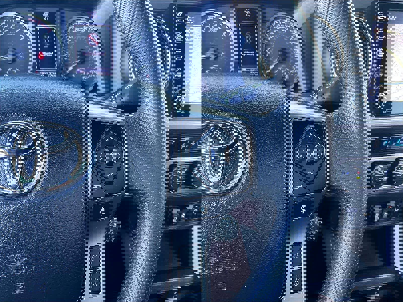 Used 2021 Toyota Tacoma Limited w/ Nightshade Package image 21