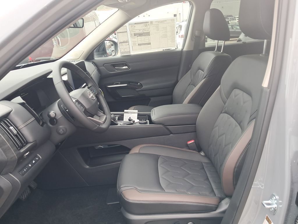 New 2026 Nissan Pathfinder Platinum w/ Lighting Package image 10