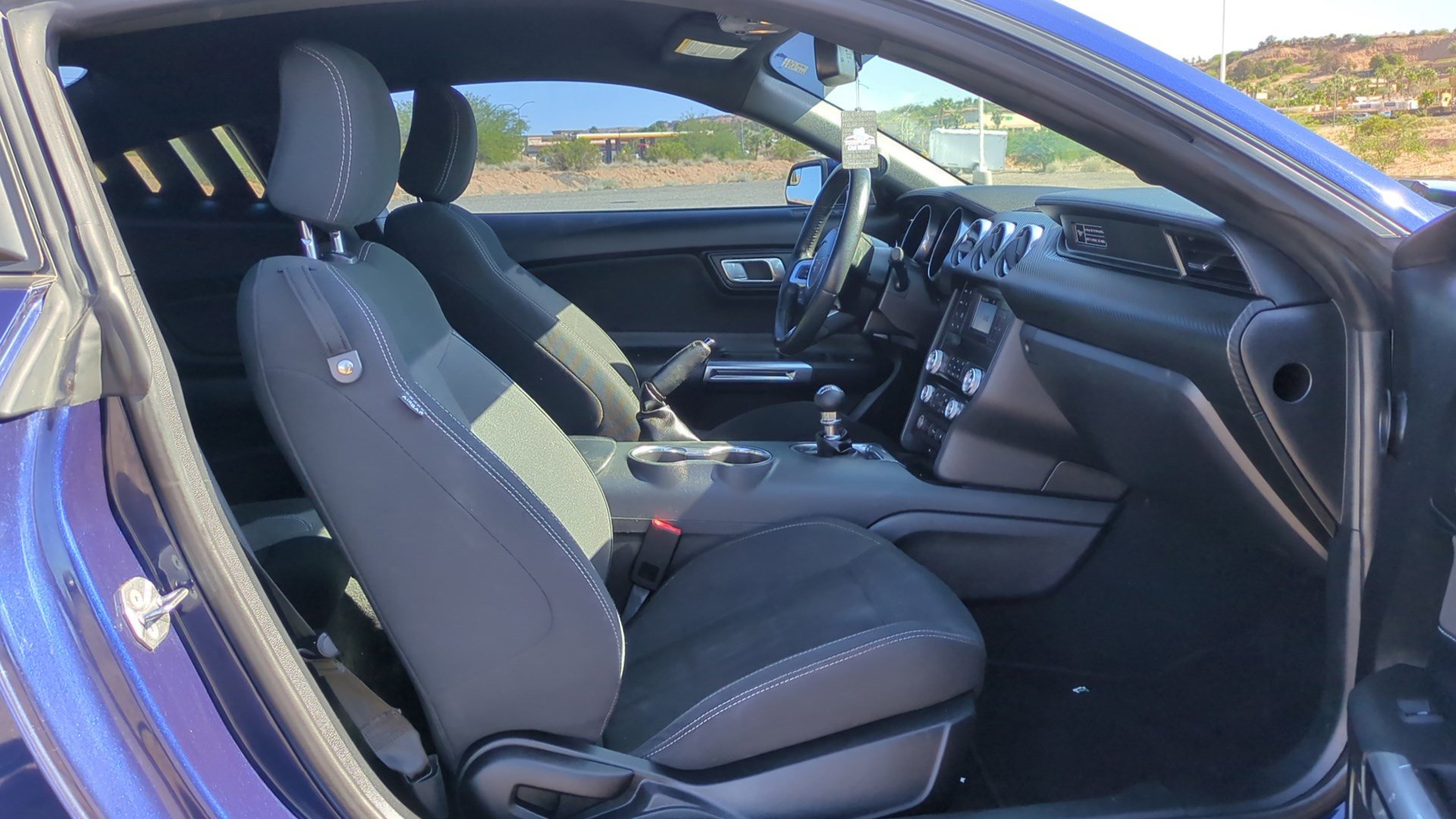 Used 2020 Ford Mustang Coupe RWD image 28