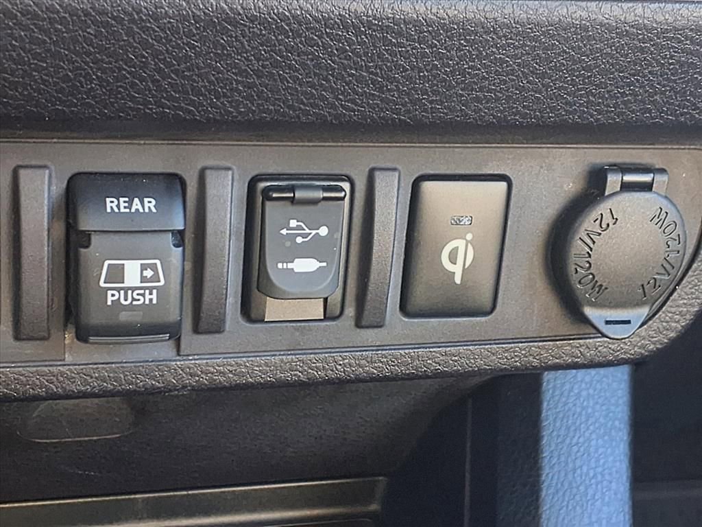 Used 2018 Toyota Tacoma TRD Off-Road image 6