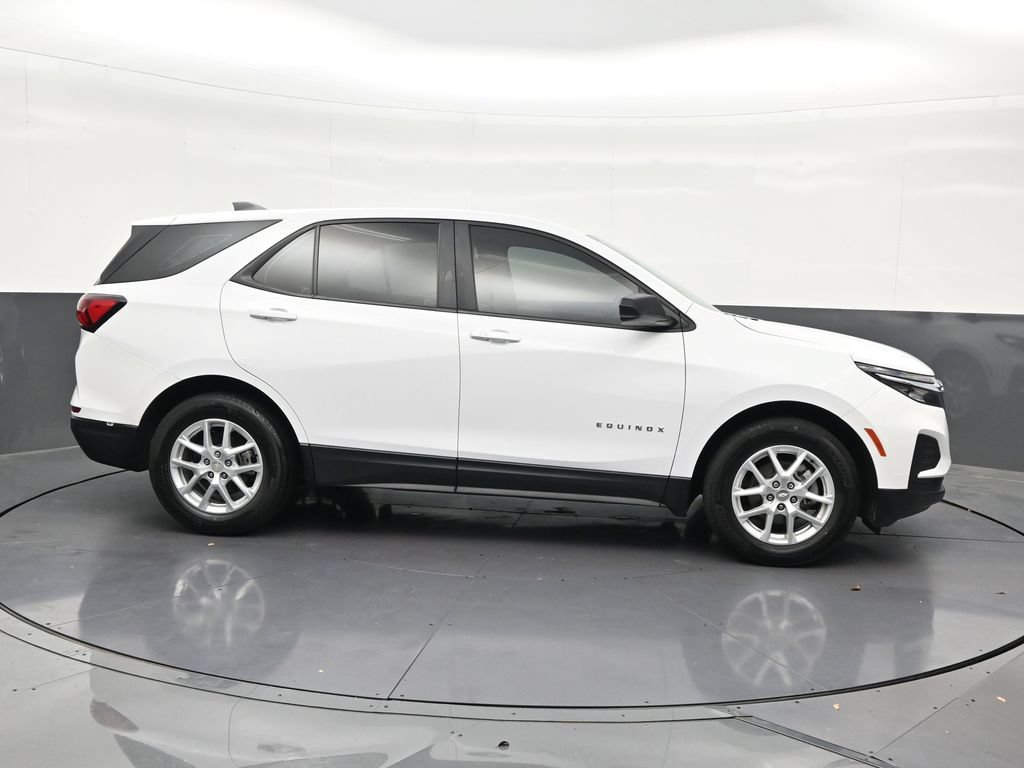 Used 2023 Chevrolet Equinox LS FWD image 7