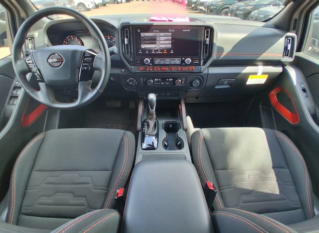 Used 2025 Nissan Frontier PRO-4X w/ Tow Package AWD/4WD image 12