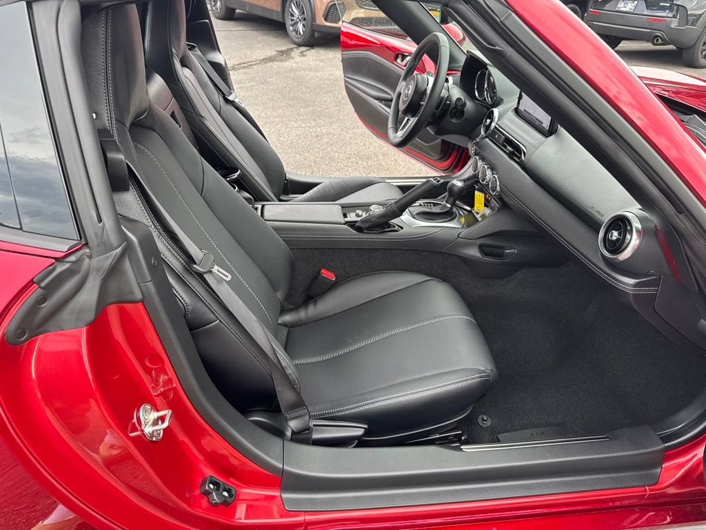 Certified 2025 MAZDA MX-5 Miata RF Grand Touring RWD image 58