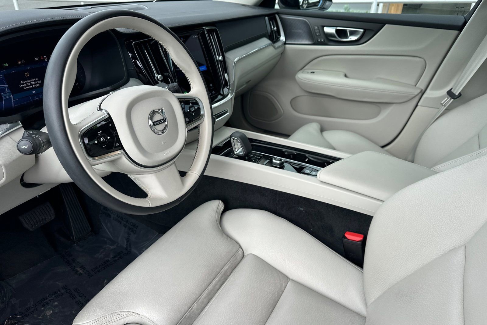 Certified 2024 Volvo S60 B5 Ultimate w/ Climate Package image 14