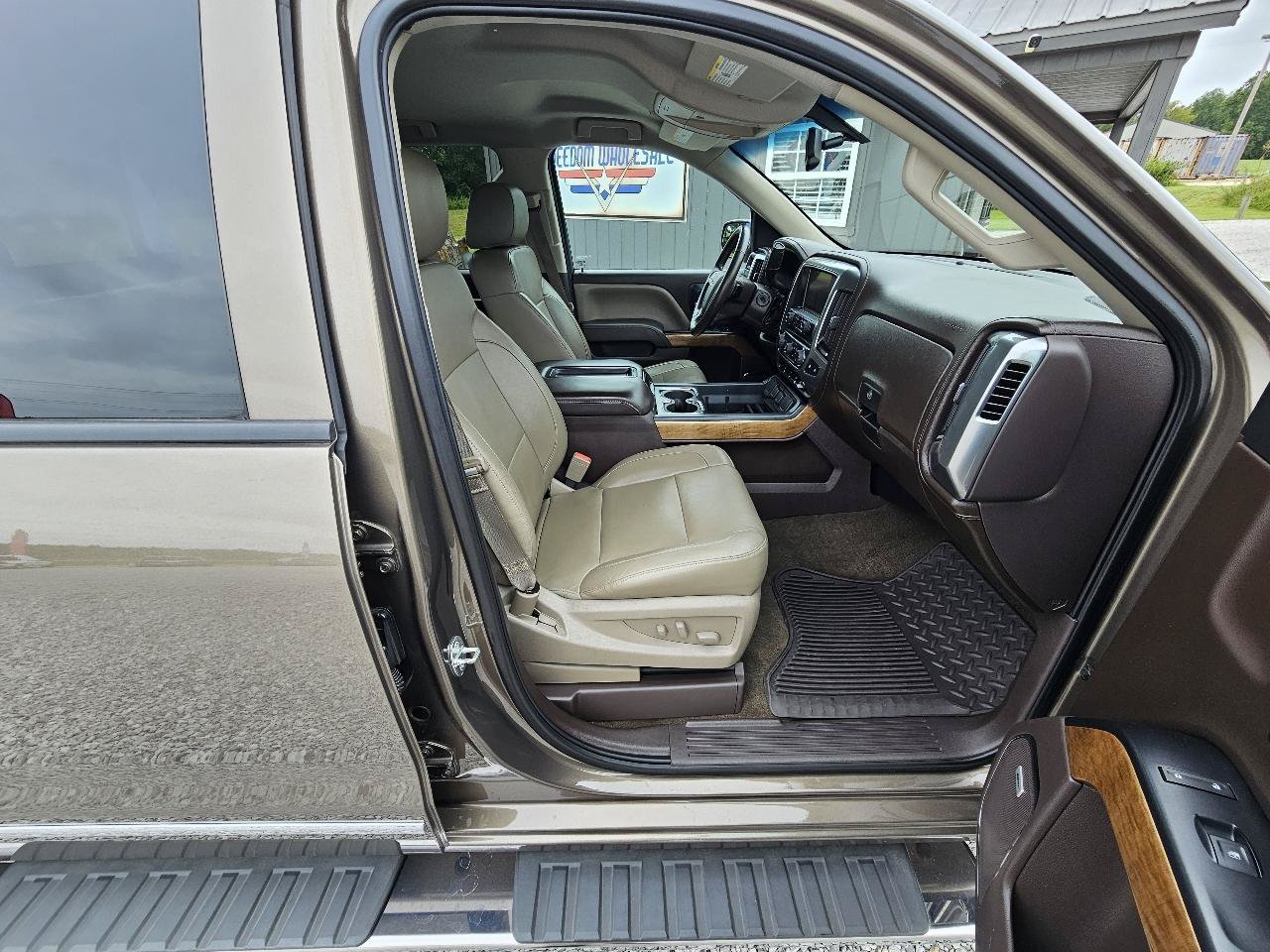 Used 2014 Chevrolet Silverado 1500 LTZ w/ Texas Edition, 1LZ Trim RWD image 29