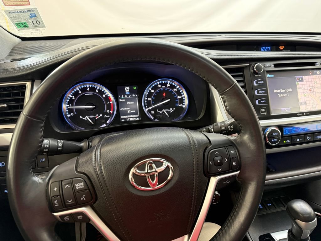 Used 2014 Toyota Highlander Limited w/ Driver Technology Package image 13