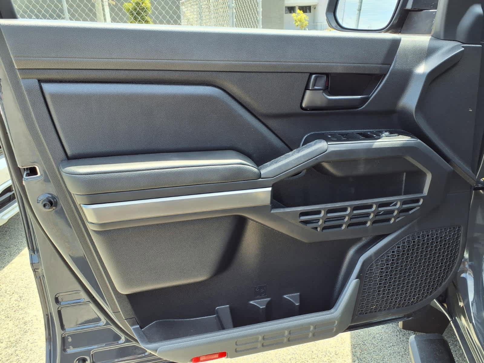 Used 2024 Toyota Tacoma SR5 AWD/4WD image 13