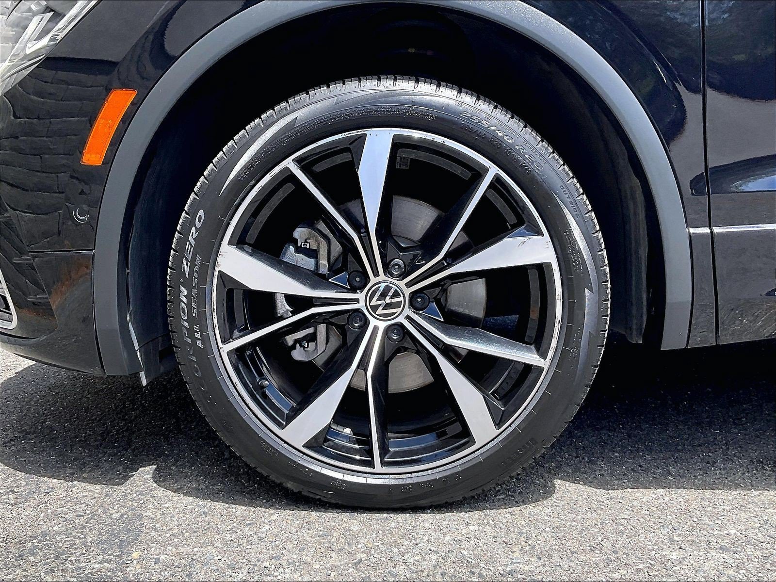 Certified 2024 Volkswagen Tiguan SEL R-Line AWD/4WD image 8