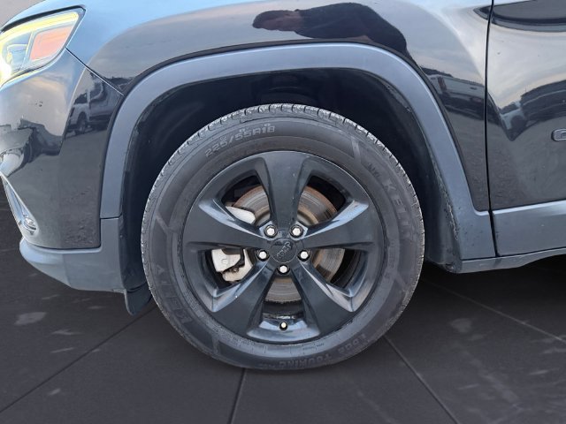 Used 2021 Jeep Cherokee Latitude Plus FWD image 14