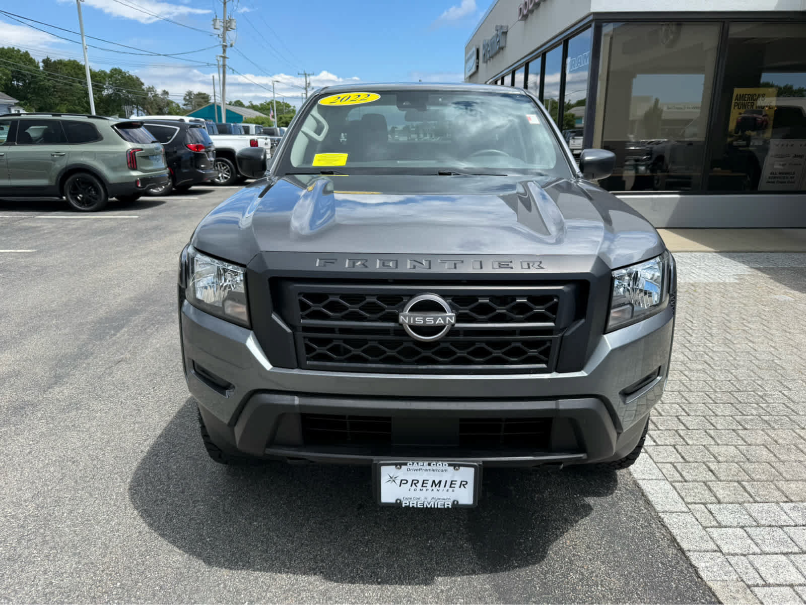 Used 2022 Nissan Frontier S w/ Technology Package AWD/4WD image 2