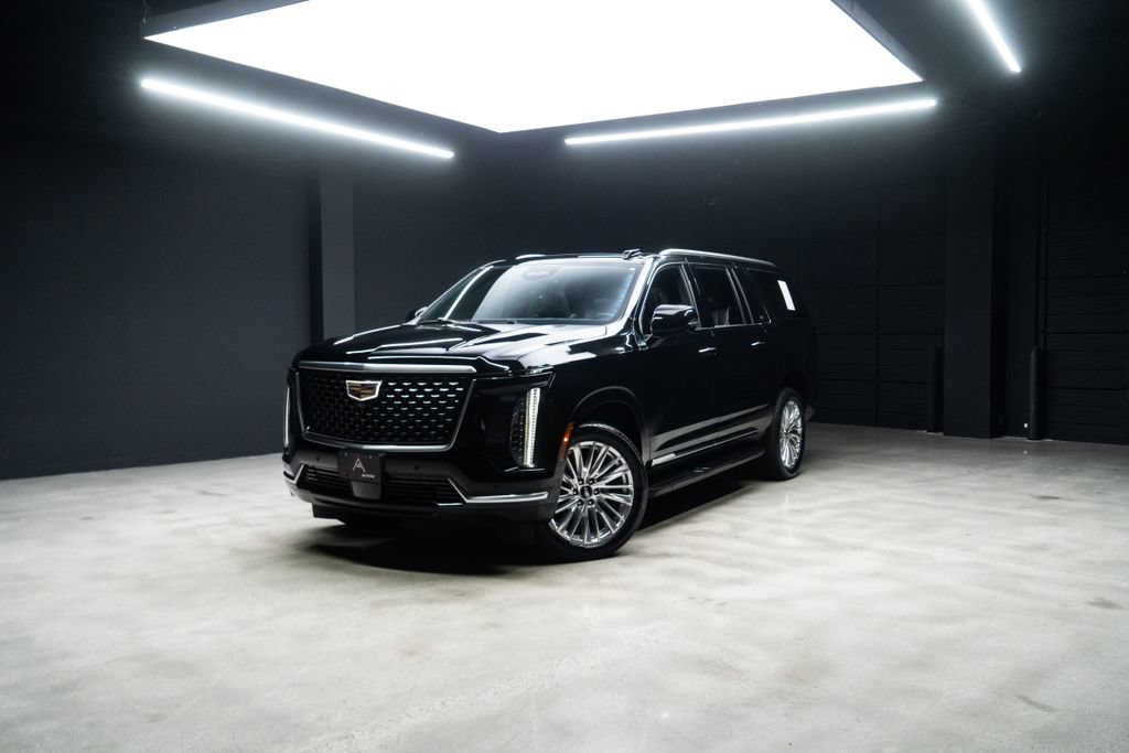 Used 2025 Cadillac Escalade ESV Premium Luxury RWD image 45