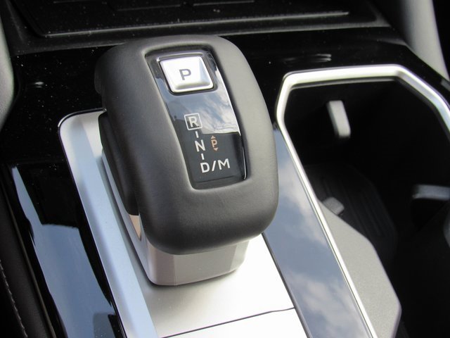 New 2025 Mitsubishi Outlander SE image 20