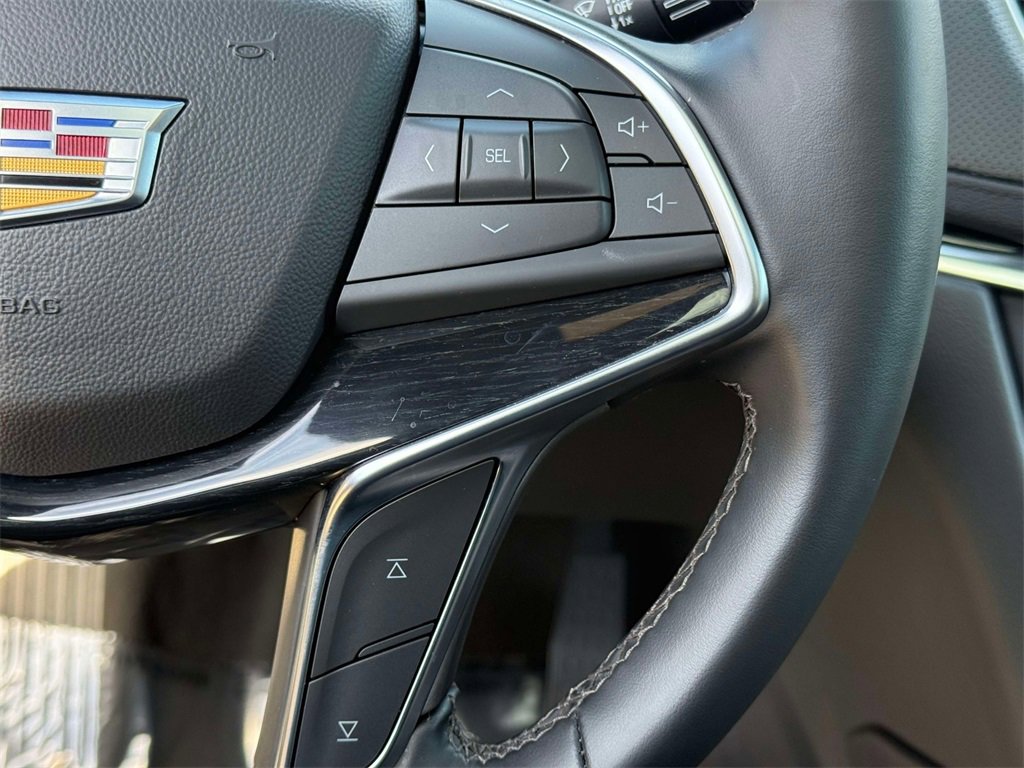 Used 2025 Cadillac XT5 Premium Luxury image 33