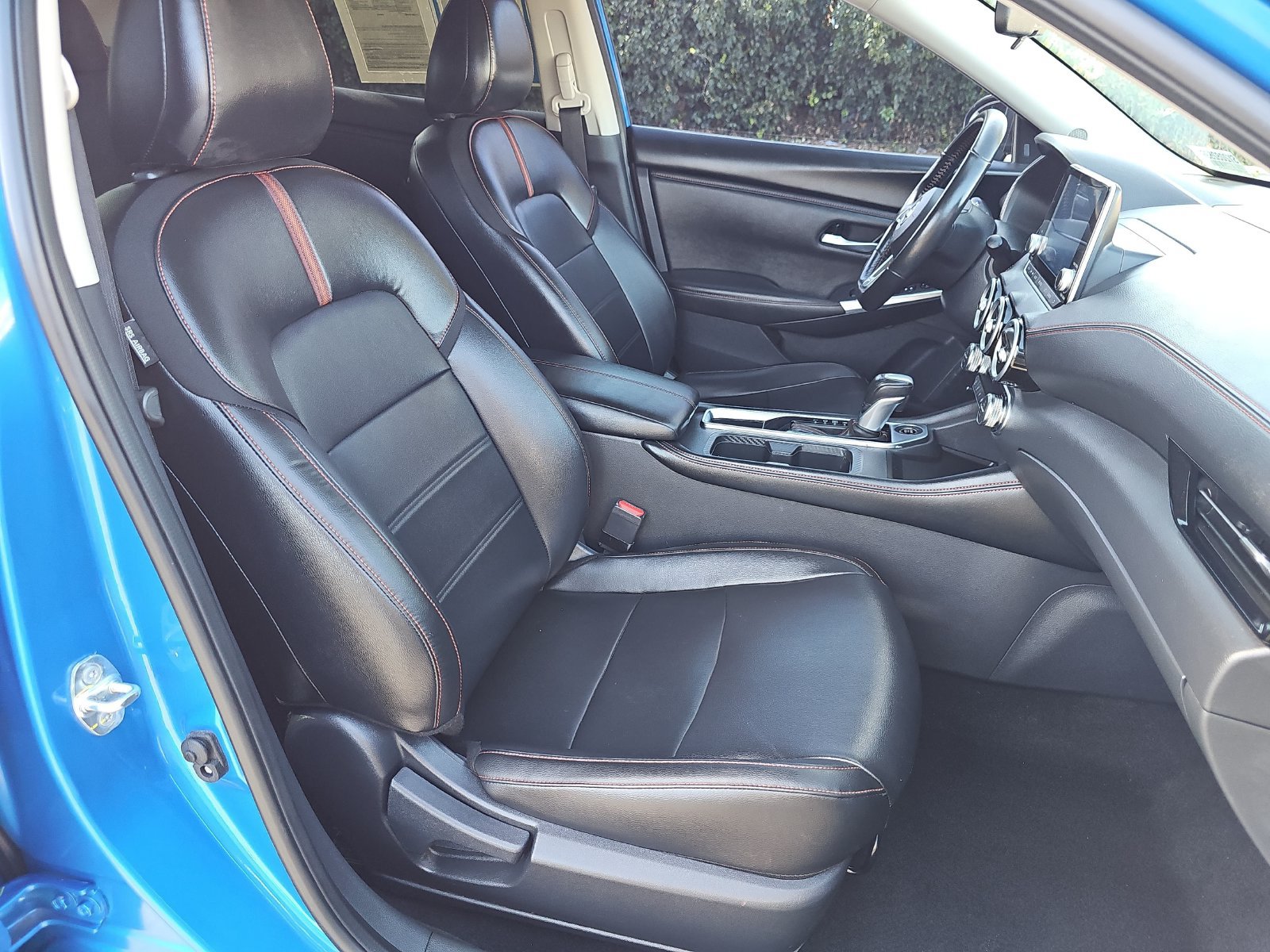 Used 2025 Nissan Sentra SR w/ SR Premium Package FWD image 10