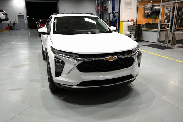 New 2026 GMC Canyon Elevation w/ Convenience Package image 3