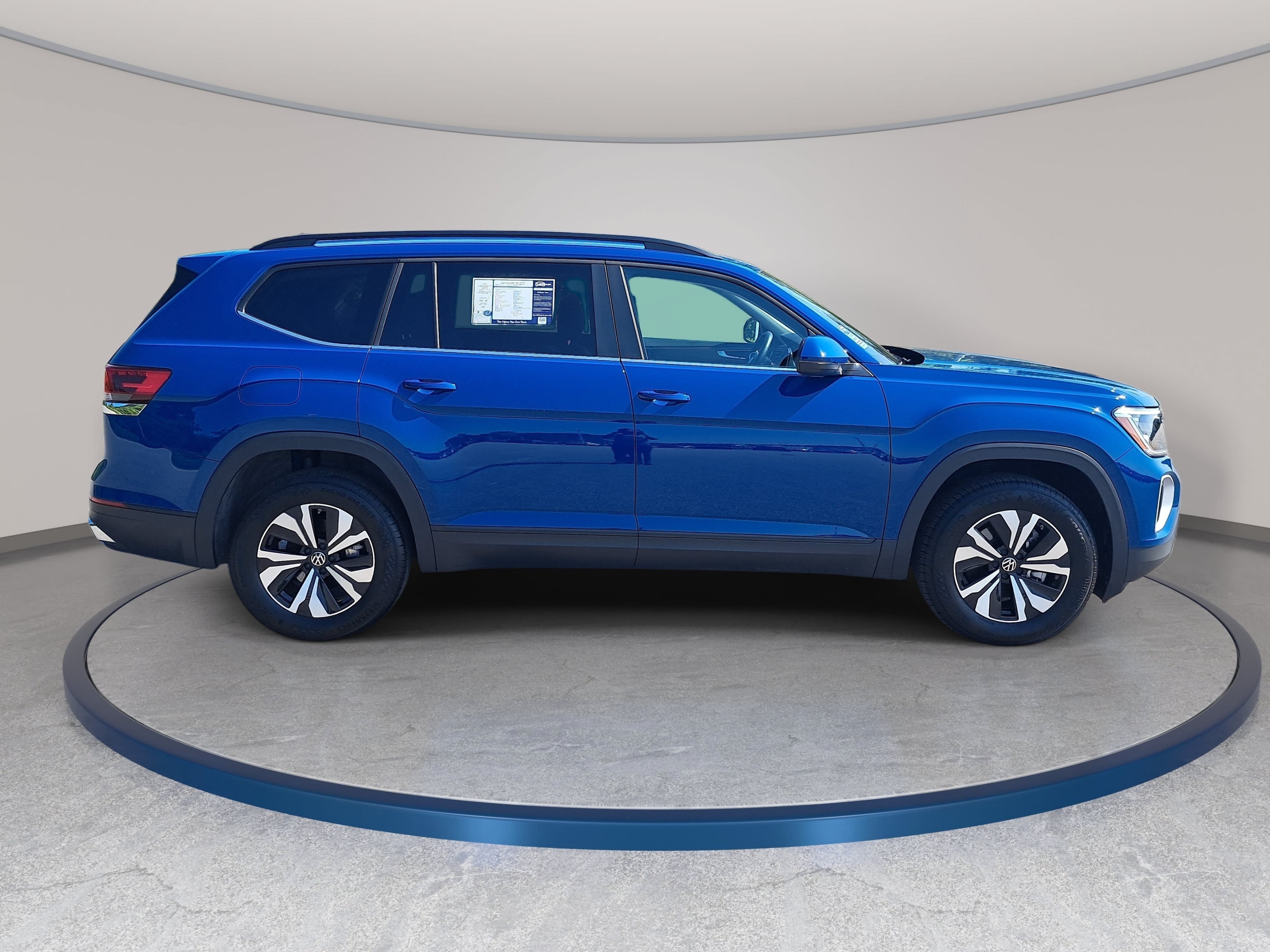 Used 2026 Volkswagen Atlas SE FWD image 4