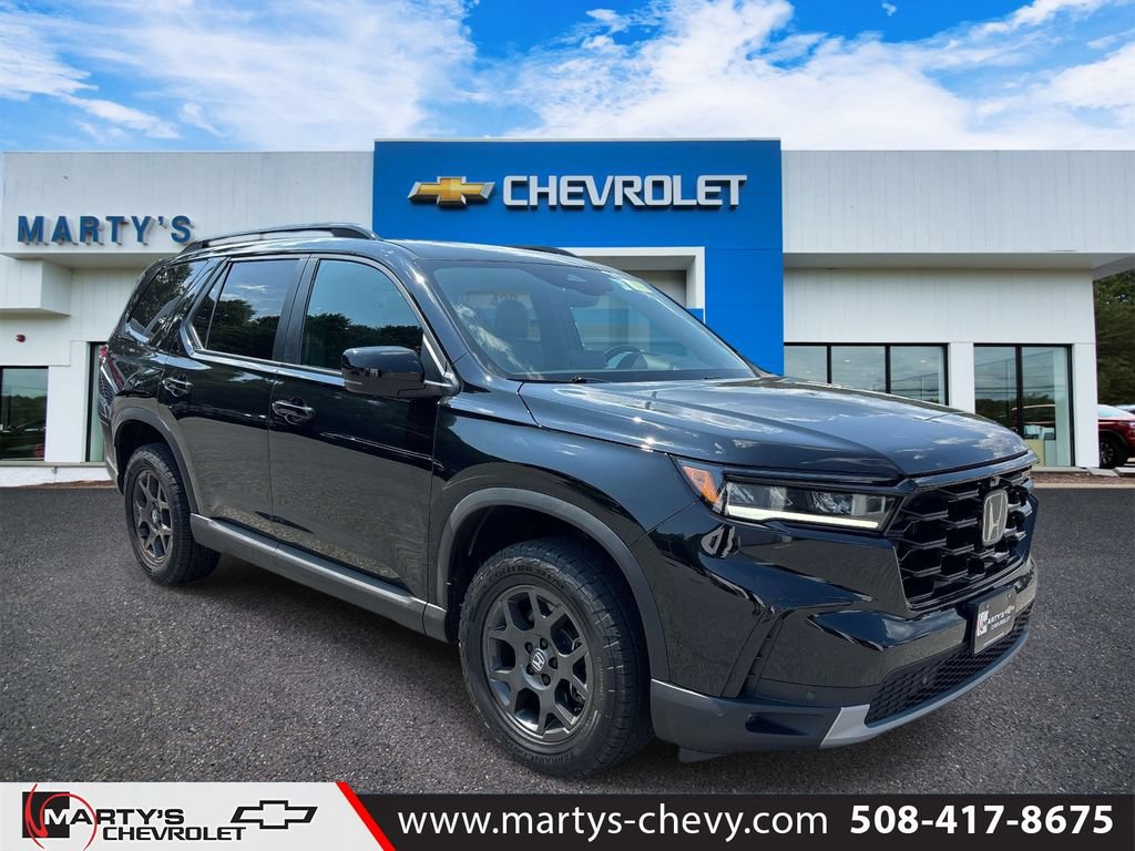 Used 2025 Honda Pilot TrailSport