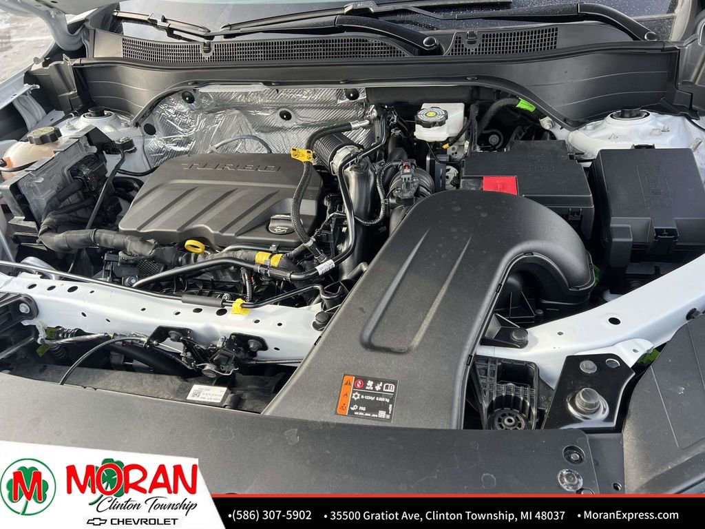 Certified 2025 Chevrolet Trax LT w/ Driver Confidence Package image 11