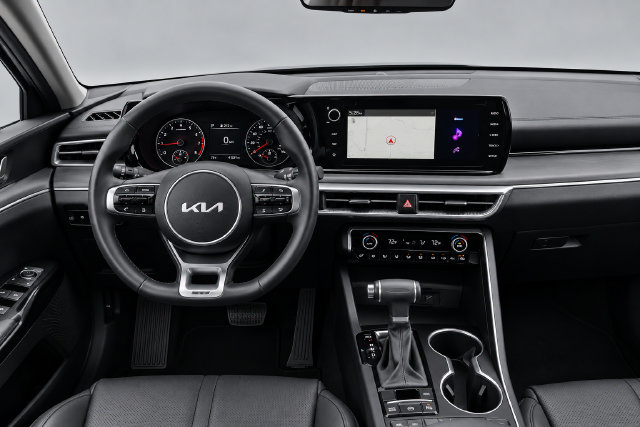 Used 2024 Kia K5 GT-Line AWD/4WD image 8