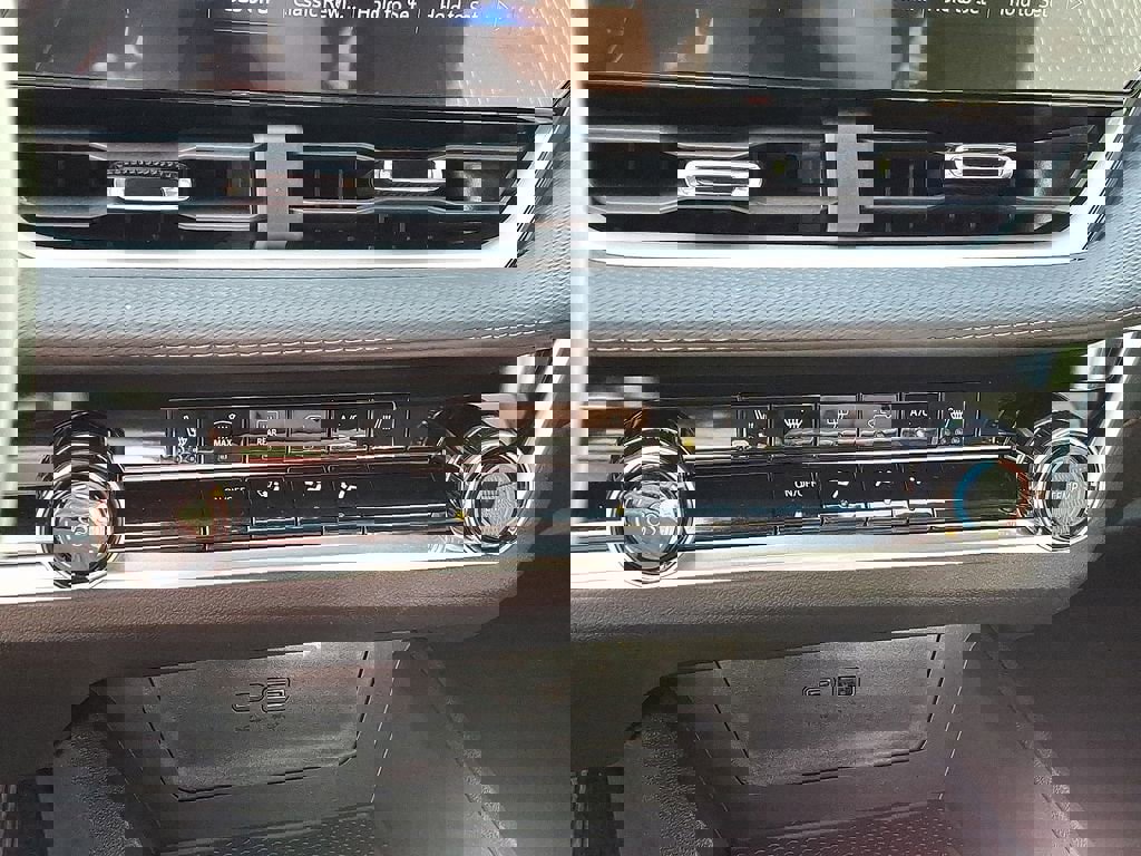 Used 2026 Chevrolet Equinox LT image 21