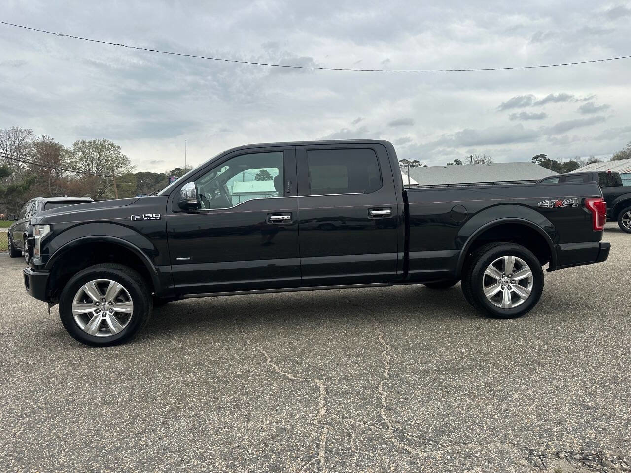 Used 2015 Ford F150 Platinum image 24