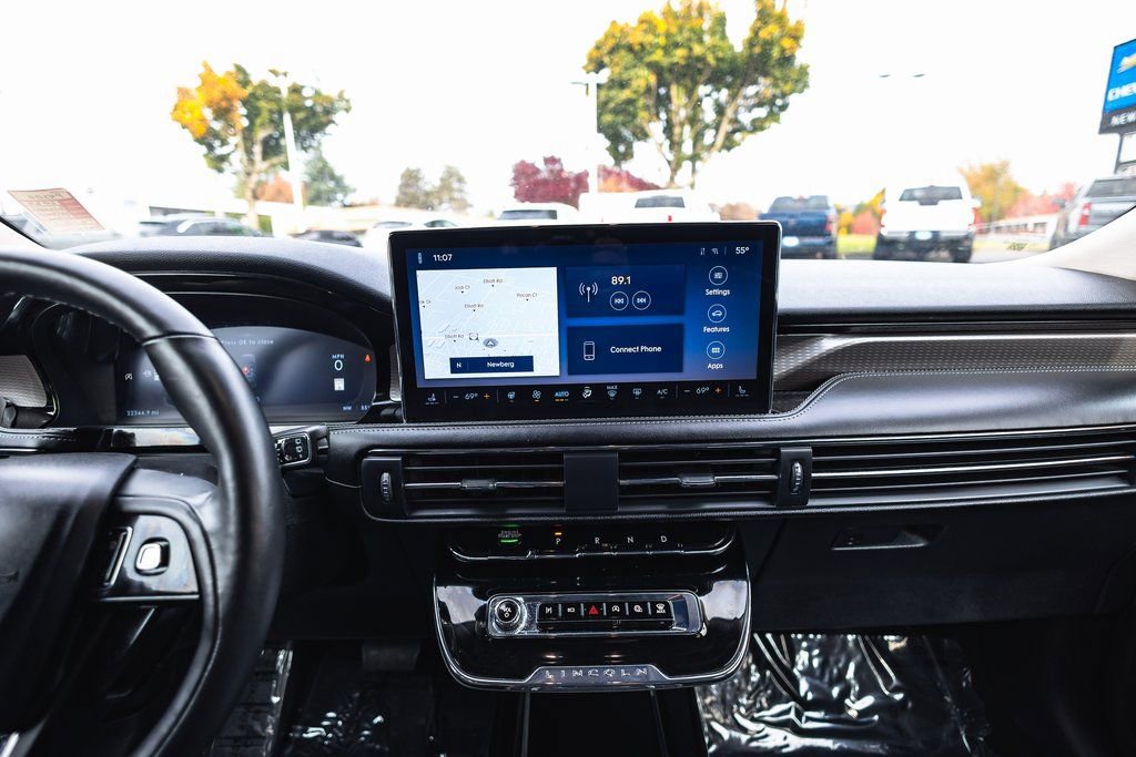 Used 2024 Lincoln Corsair Reserve w/ Equipment Group 201A image 19