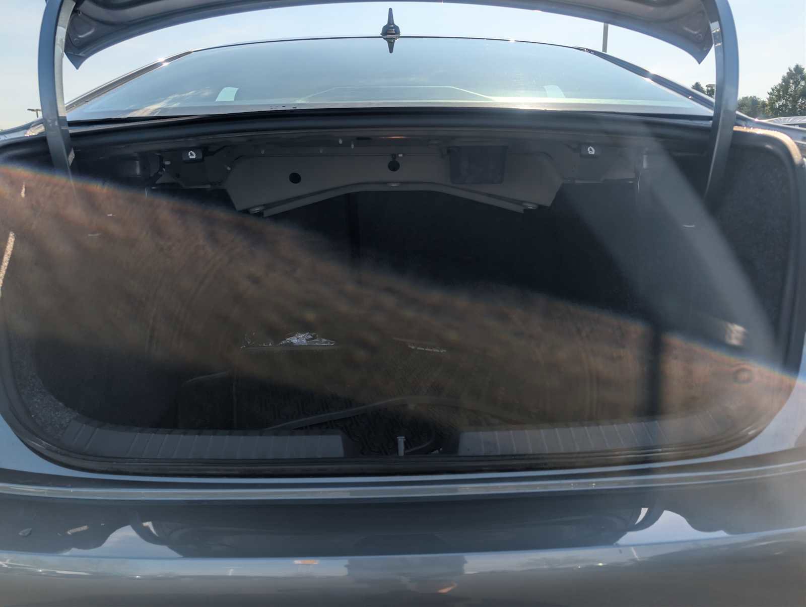 Certified 2023 Volkswagen Jetta SE w/ Panoramic Sunroof Package FWD image 28