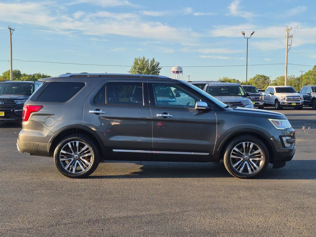 Used 2017 Ford Explorer Platinum AWD/4WD image 8