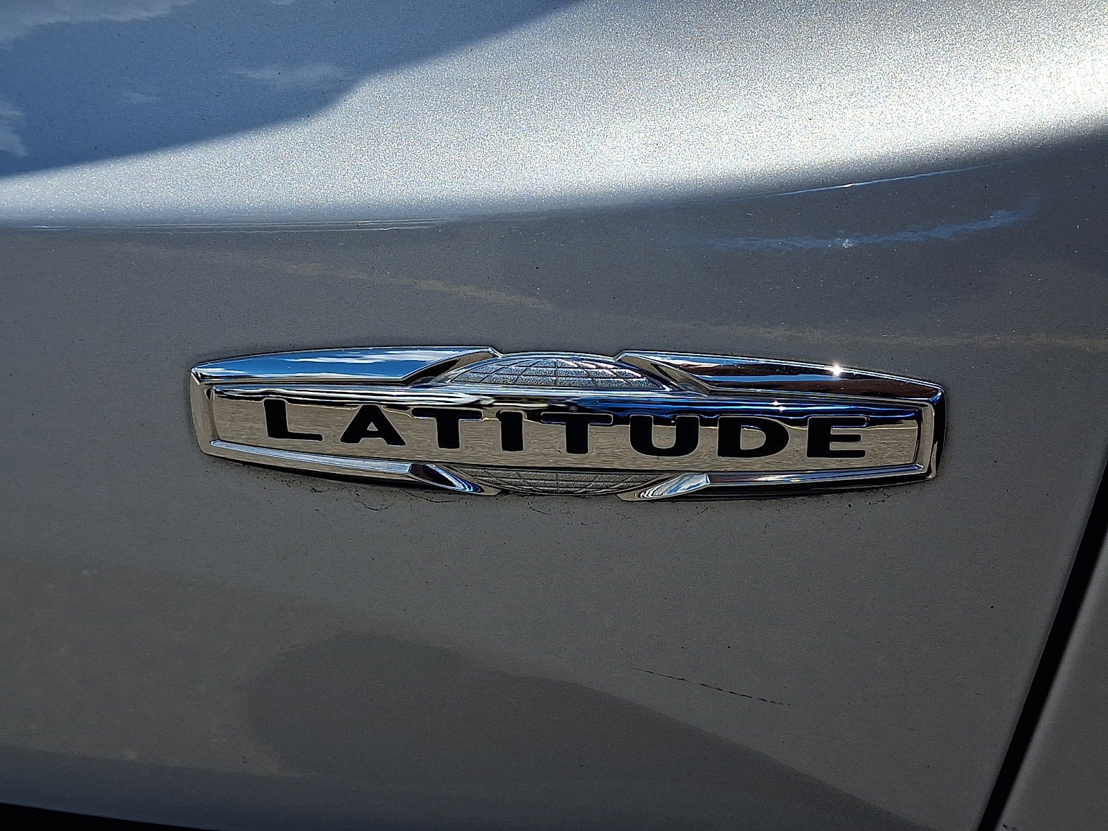 Used 2020 Jeep Renegade Latitude AWD/4WD image 30