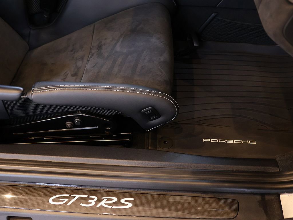 Used 2016 Porsche 911 GT3 RS image 19