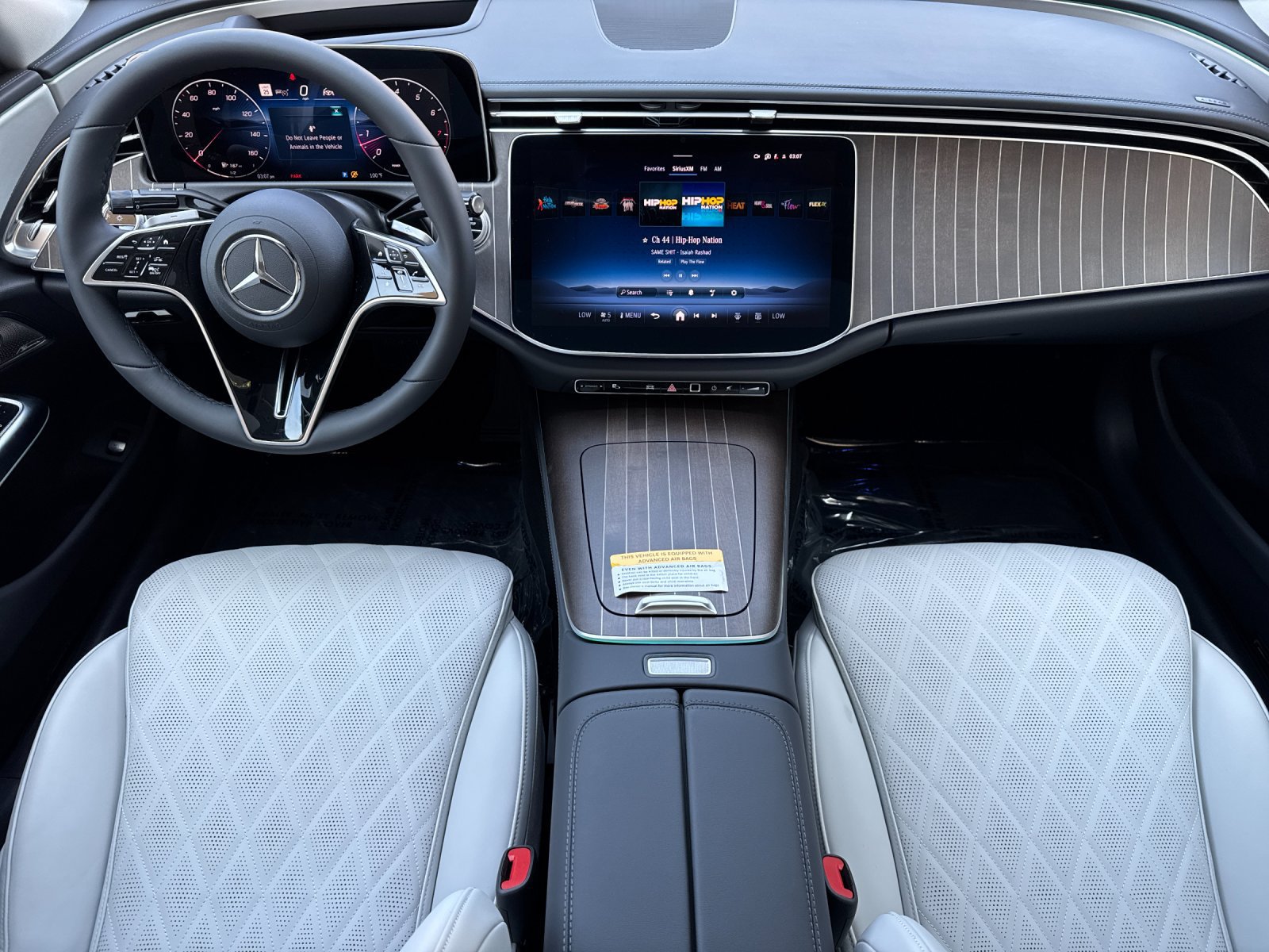 New 2026 Mercedes-Benz E 350 4MATIC Sedan image 12
