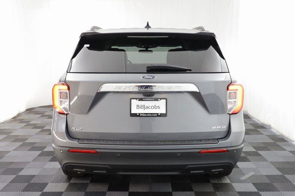 Used 2024 Ford Explorer XLT image 16