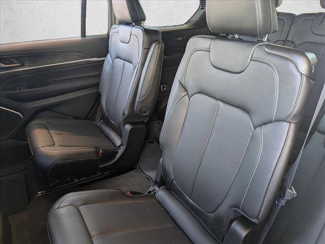 New 2026 Jeep Grand Cherokee L Limited AWD/4WD image 16