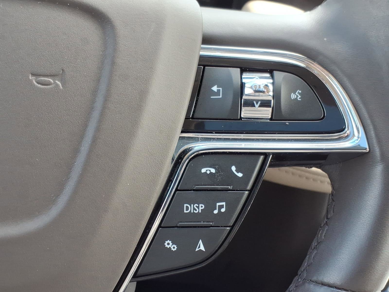 Used 2023 Lincoln Nautilus Reserve AWD/4WD image 26