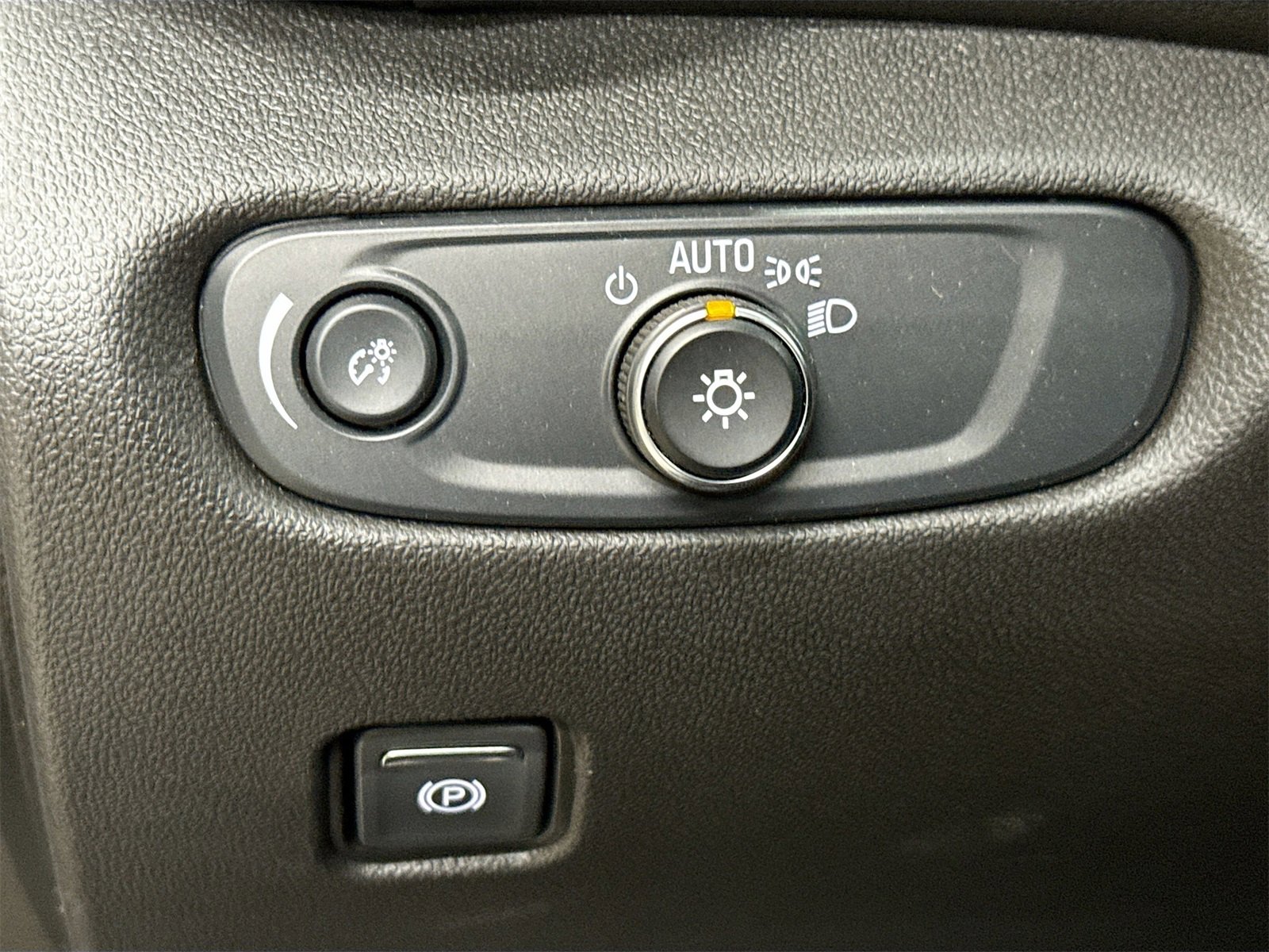 New 2025 Chevrolet Blazer LT w/ Sound & Technology Package image 10