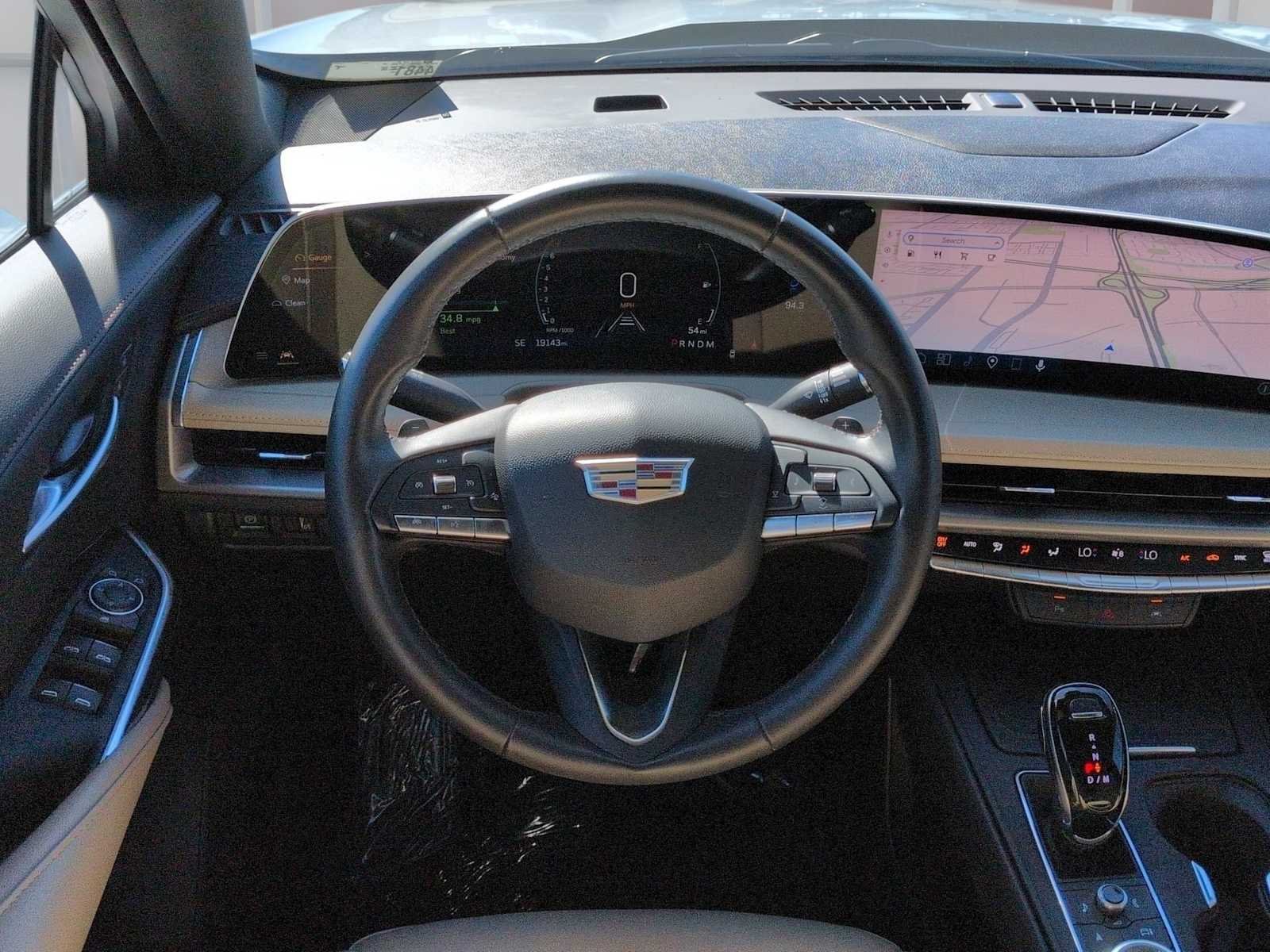 Certified 2024 Cadillac XT4 Luxury FWD image 14