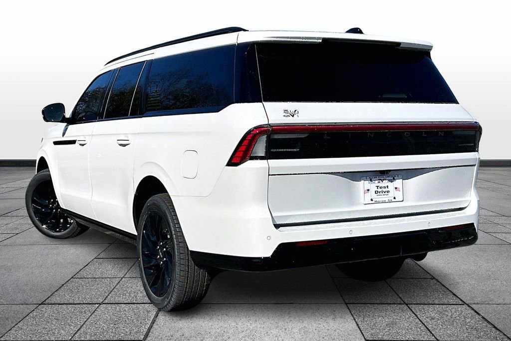 New 2025 Lincoln Navigator L Reserve w/ Jet Appearance Package AWD/4WD image 3