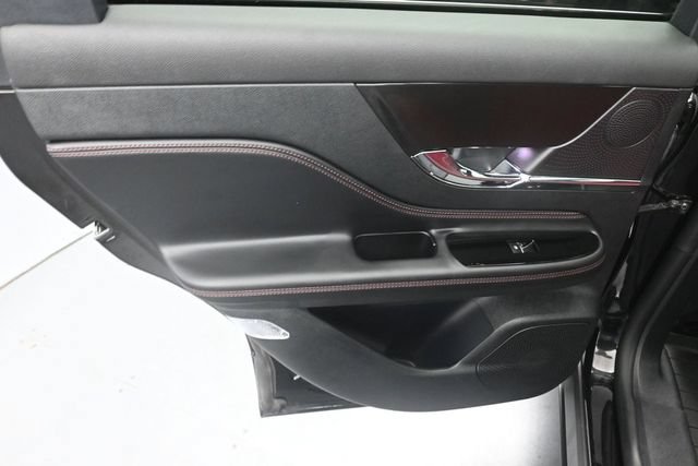 Certified 2025 Lincoln Corsair Grand Touring AWD/4WD image 24