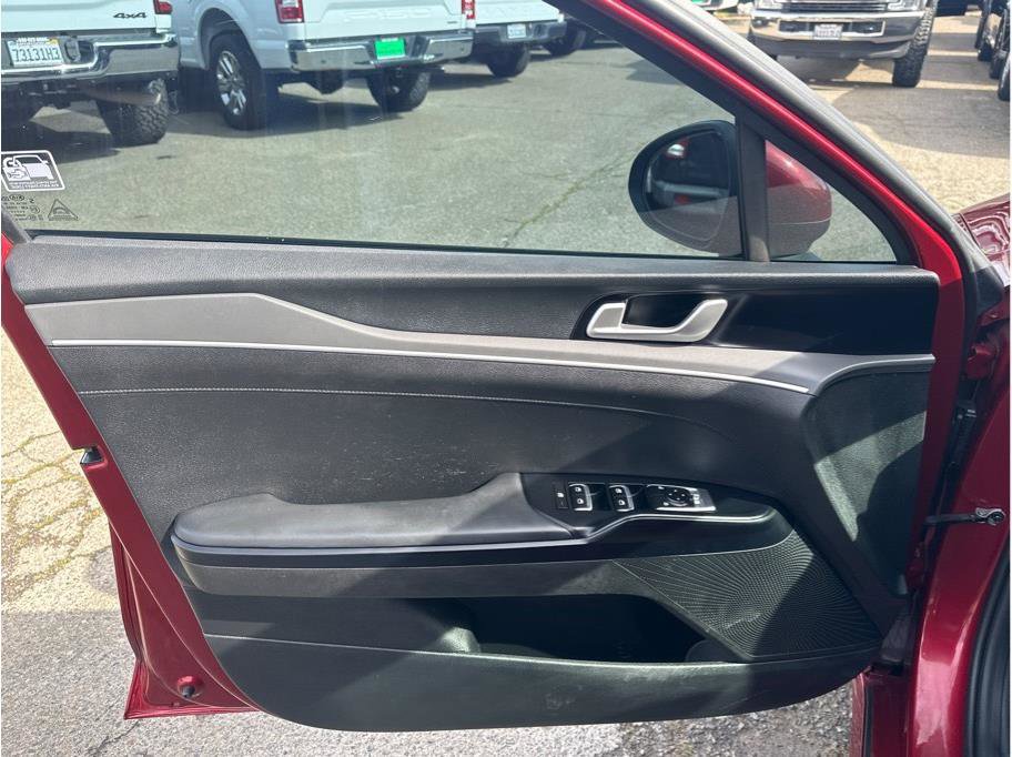 Used 2021 Kia K5 LX image 15