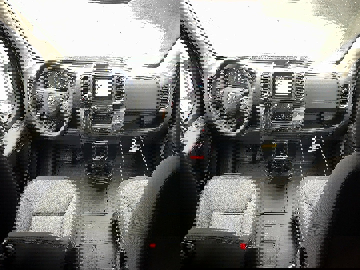 New 2025 RAM ProMaster 2500 w/ Quick Order Package 22G SLT image 9