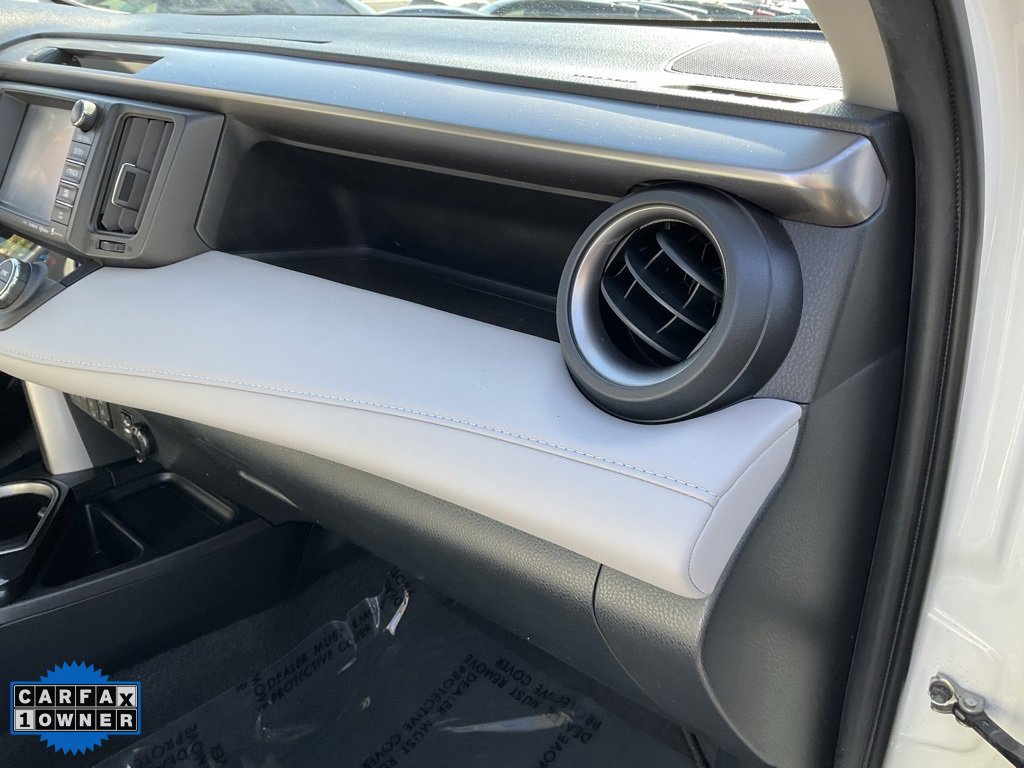 Used 2017 Toyota RAV4 Limited image 64