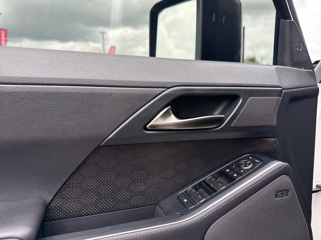 Used 2025 Lexus GX 550 w/ Cold Area Package AWD/4WD image 17