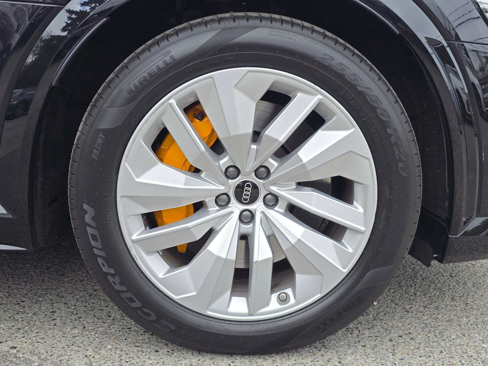 Used 2023 Audi e-tron S Premium Plus AWD/4WD image 9