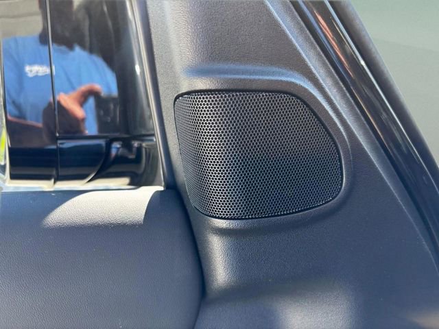 New 2025 Land Rover Defender 110 V8 image 34