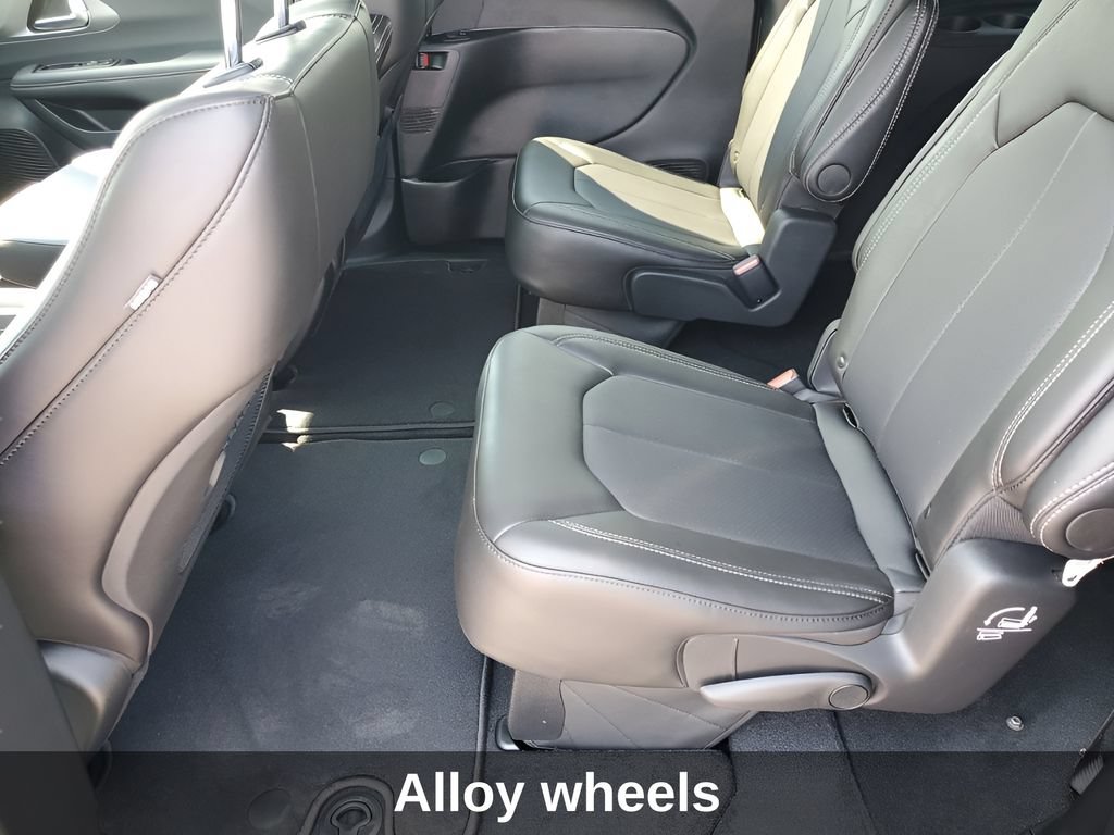 New 2026 Chrysler Voyager LX FWD image 21