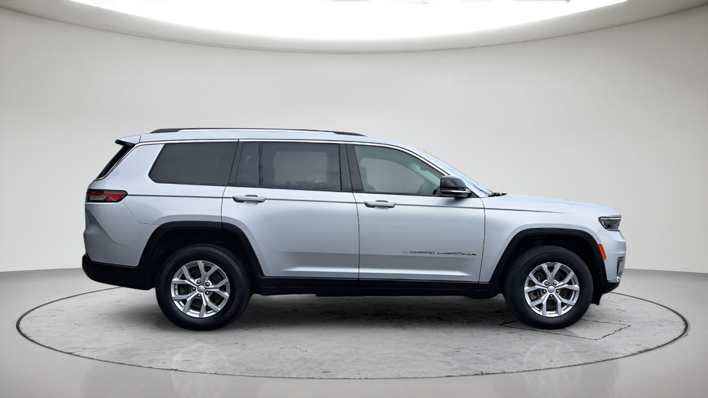Used 2023 Jeep Grand Cherokee L Limited AWD/4WD image 4