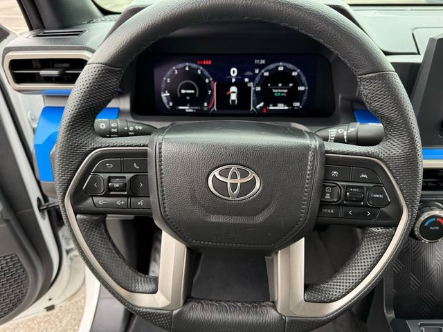 Certified 2025 Toyota Tacoma TRD Off-Road image 12