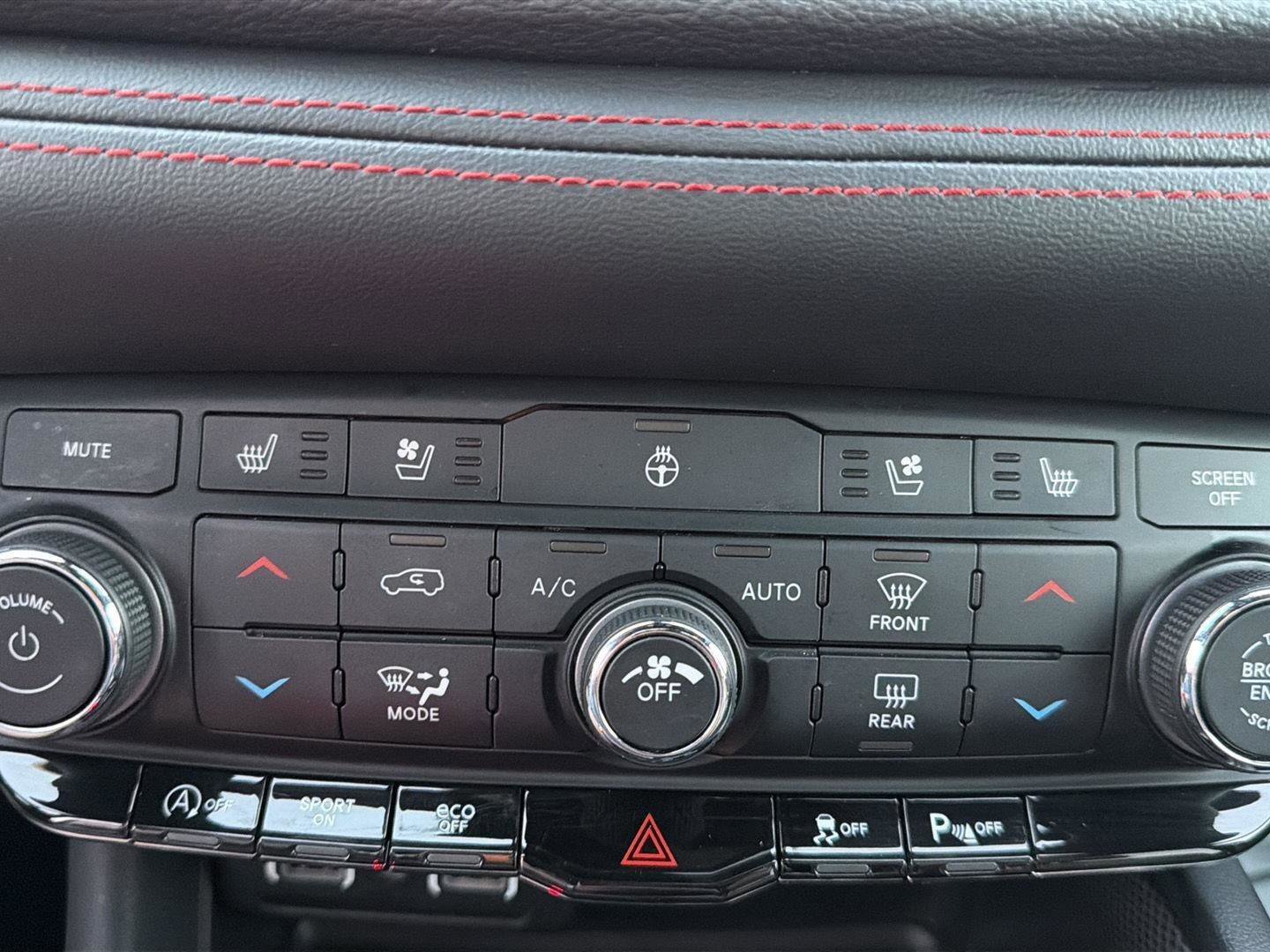 Used 2024 Dodge Durango GT image 10