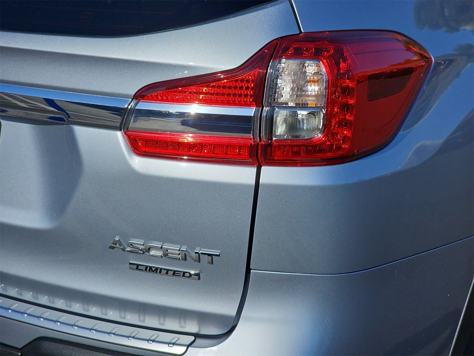 Certified 2022 Subaru Ascent Limited w/ Technology Package image 39